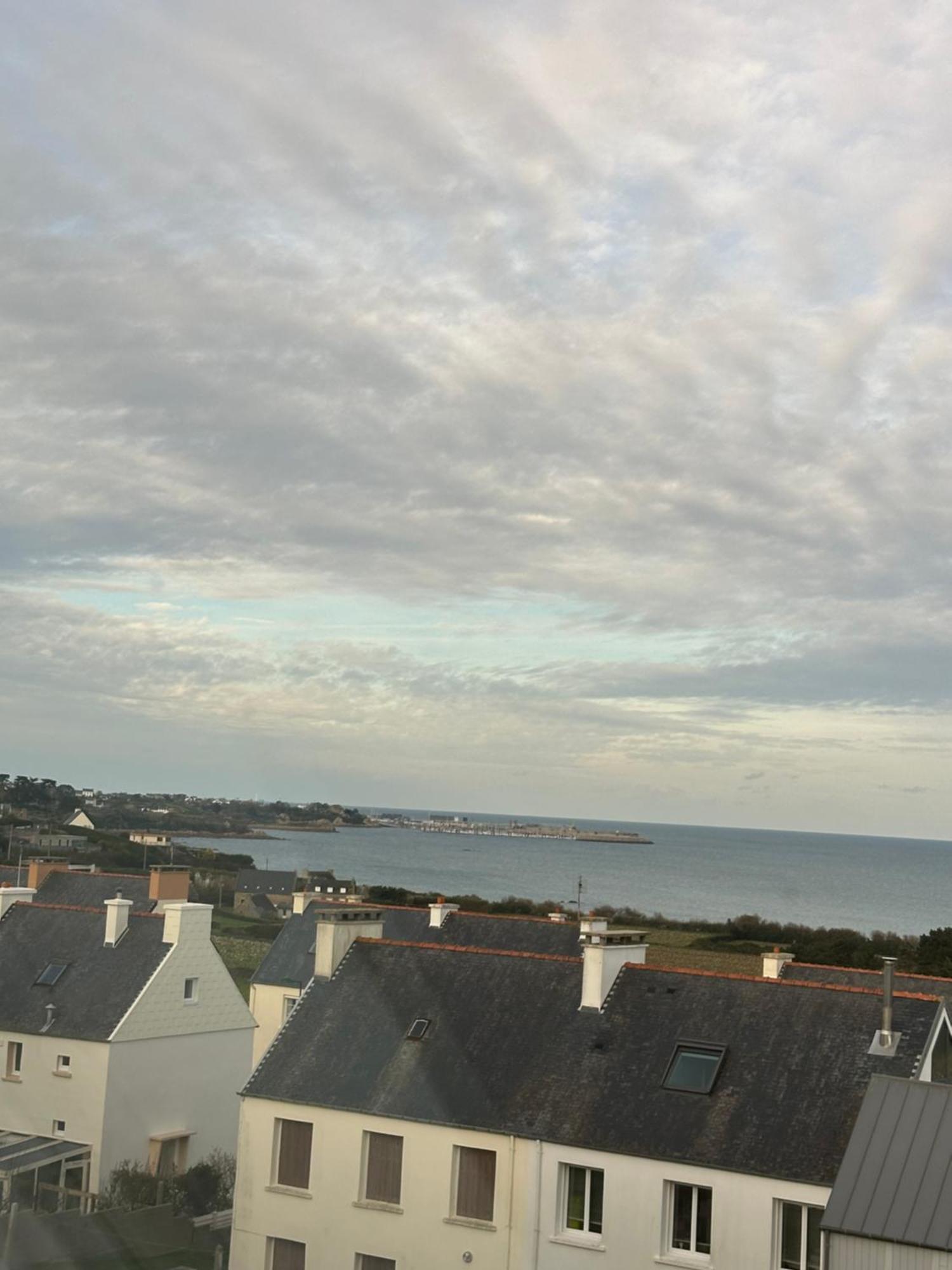Les Bords De Mer Saint-Pol-de-Leon Exterior photo